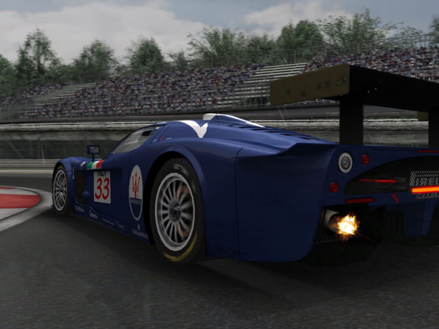 GTR 2: FIA GT Racing Game screenshot 1